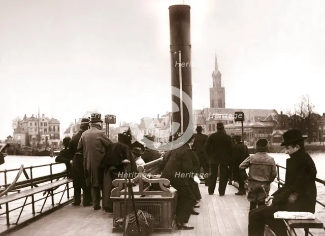 Ferry passengers, Laandam, 1898.Artist: James Batkin