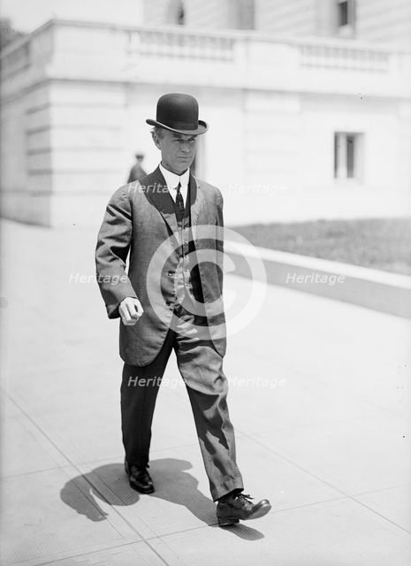 Fess, Simeon Davison, Rep. from Ohio, 1913-1923; Senator, 1923-1935, 1913. Creator: Harris & Ewing.