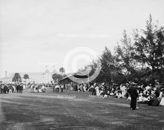 Field day sports, Palm Beach, Fla., between 1900 and 1905. Creator: Unknown.