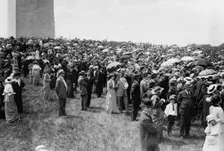 Field Mass, Wash., 1914. Creator: Bain News Service