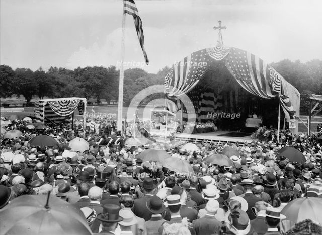 Field Mass, Wash., 5/17/14, 1914. Creator: Bain News Service.