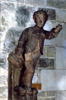 Figurehead called the Ninot it depicts a boy with the appointment of nautical student in hand