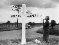 Finger sign post in Wiltshire, 1930s. Creator: Unknown