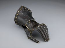 Fingered Gauntlet for the Left Hand, Nuremberg, c. 1600/20. Creator: Unknown
