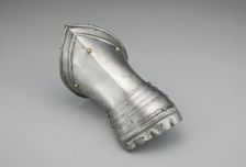Fingered Gauntlet for the Right Hand, Milan, c. 1570/1600. Creator: Unknown