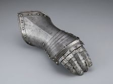 Fingered Gauntlet for the Right Hand, Nuremberg, c. 1580/1600. Creator: Unknown