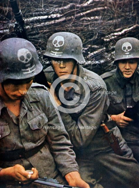 Finnish soldiers from an infantry regiment, 1943. Artist: Unknown