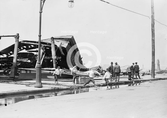 Fire at Coney Island, 1911. Creator: Bain News Service.