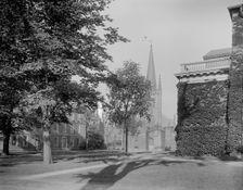 First Parish Church, thru Johnston gate, Cambridge, Mass., between 1900 and 1920. Creator: Unknown