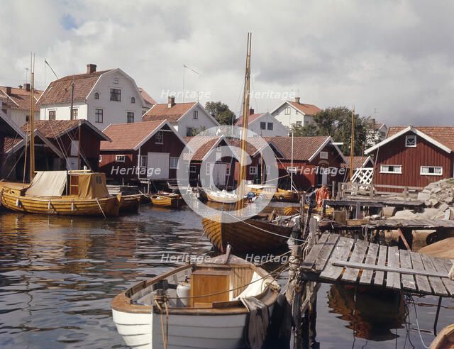 Fishing village of Tången, Sotenäs, District of Bohuslän, Sweden. Artist: Torkel Lindeberg