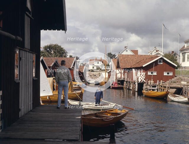 Fishing village of Tången, Sotenäs, District of Bohuslän, Sweden. Artist: Torkel Lindeberg