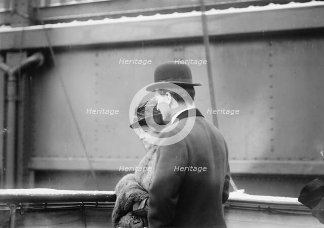 F.J. Shepard & wife, 1913. Creators: Bain News Service, George Graham Bain.