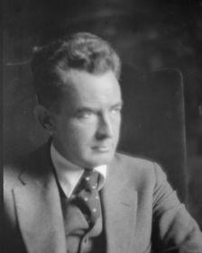 Flagg, Montgomery, Mr., portrait photograph, between 1917 and 1921. Creator: Arnold Genthe