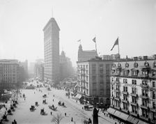 Flatiron Building, New York, N.Y., between 1902 and 1910. Creator: Unknown