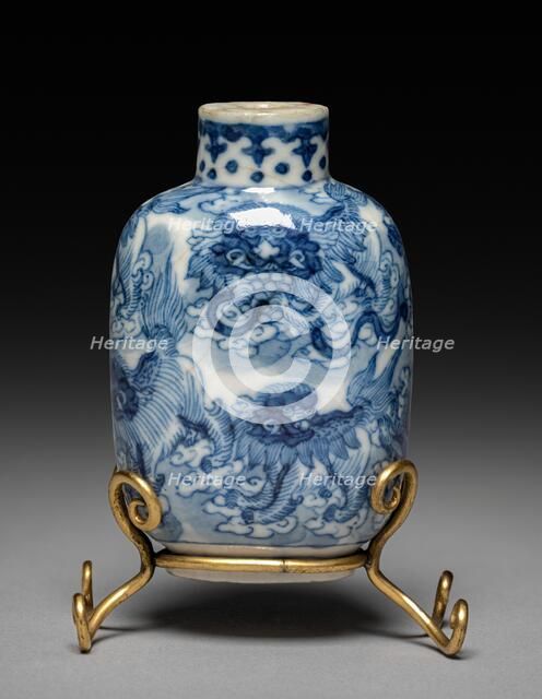 Flattened Ovoid Snuff Bottle with Stopper, 1573-1620. Creator: Unknown.