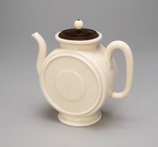 Flattened Teapot (Bianhu), Qing dynasty (1644-1911), mid-17th century. Creator: Unknown