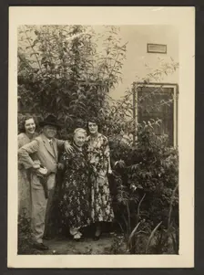 Fleckenstein Family Portrait, 1907-1943. Creator: Louis Fleckenstein