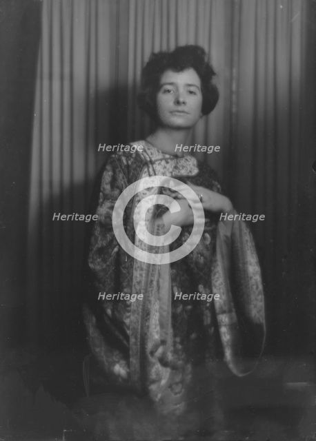 Fletcher, C.B., Mrs., portrait photograph, 1916 Apr. 17. Creator: Arnold Genthe.