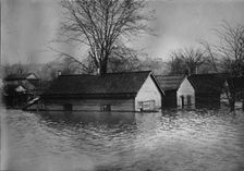 Flood in East end of Cincinnati - 1913 Creator: Bain News Service