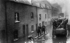 Flooding of London, January 1928 (1937). Artist: Fox