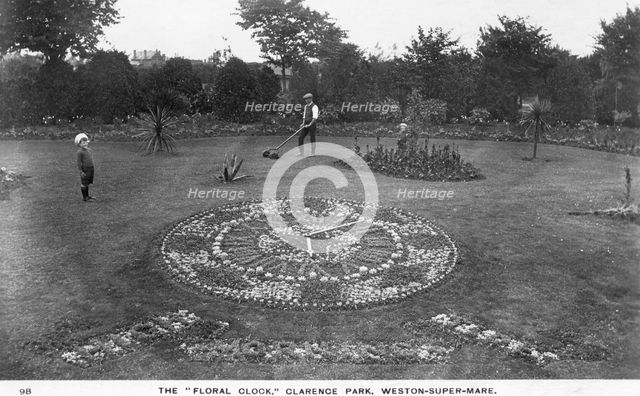 Floral clock, Clarence Park, Weston-super-Mare, Somerset, 1913. Artist: Unknown
