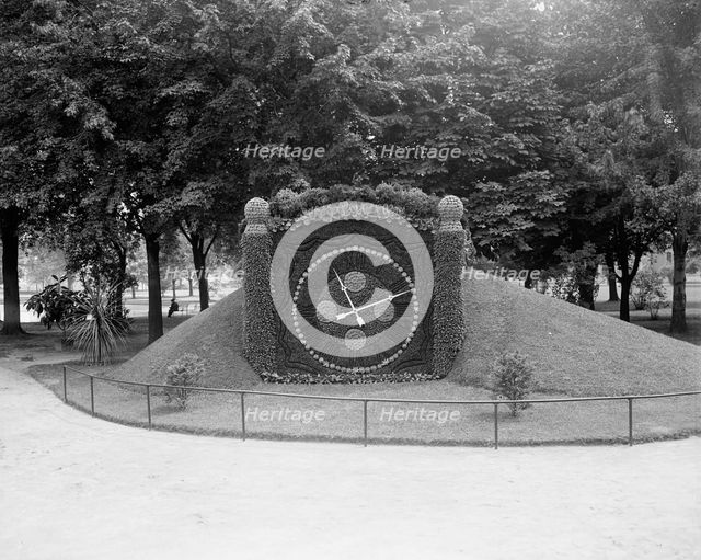 Floral clock, Gladwin Park (Water Works Park), Detroit, Mich., between 1900 and 1910. Creator: Unknown.