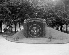 Floral clock, Gladwin Park (Water Works Park), Detroit, Mich., between 1900 and 1910. Creator: Unknown