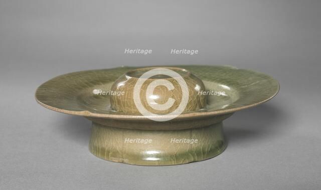 Floral-shaped Cup Stand, 918-1392. Creator: Unknown.