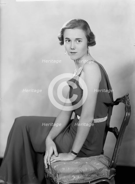 Florence Asher - Portrait, 1933. Creator: Harris & Ewing.