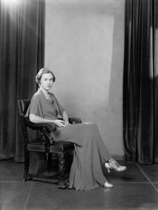 Florence Asher - Portrait, 1933. Creator: Harris & Ewing