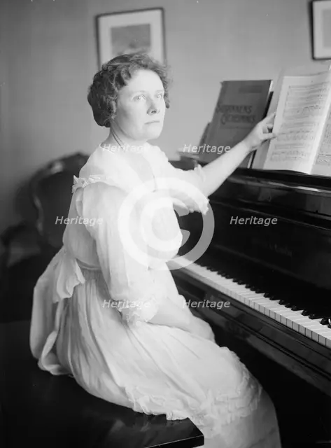 Florence Macbeth, between c1915 and c1920. Creator: Bain News Service.