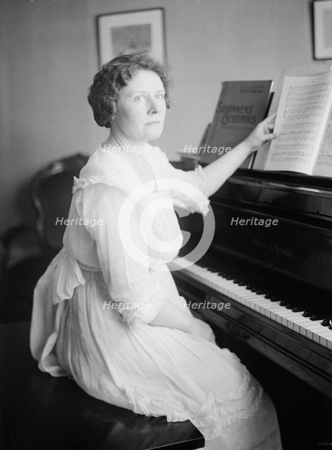 Florence Macbeth, between c1915 and c1920. Creator: Bain News Service.