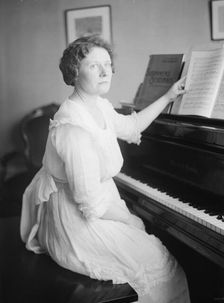 Florence Macbeth, between c1915 and c1920. Creator: Bain News Service