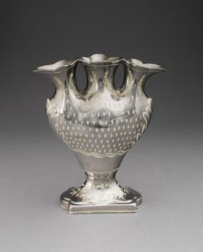 Flower Vase, Staffordshire, 1810/20. Creator: Staffordshire Potteries