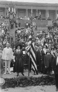Frances Alda sings Star Spangled Banner, 25 Jun 1917. Creator: Bain News Service