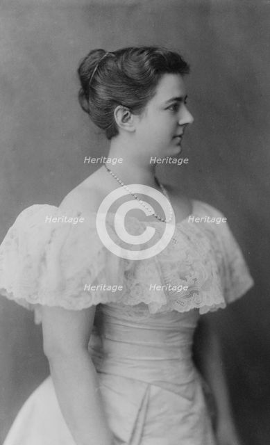 Frances F. Cleveland, February 1897. Creator: Frances Benjamin Johnston.