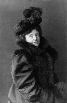 Frances (Hodgson) Burnett, 1849-1924, between 1890 and 1910. Creator: Frances Benjamin Johnston