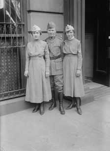 Frances Lewinski, Julia Kraszewski, Dr. B.M. Zielinski (L. to R.), between c1915 and 1918. Creator: Bain News Service