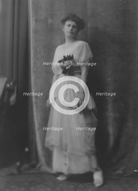Francke, A.E., Miss, portrait photograph, 1915 May 16. Creator: Arnold Genthe.