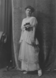 Francke, A.E., Miss, portrait photograph, 1915 May 16. Creator: Arnold Genthe