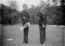 Frank A. Daniels, Right, with Brother Jonathan Daniels, 1915. Creator: Harris & Ewing