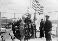 Frank A. Daniels, Target Practice, 1913. Creator: Harris & Ewing