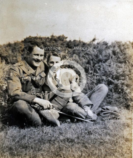 Frank Page with his son, Thomas. Creator: Unknown.