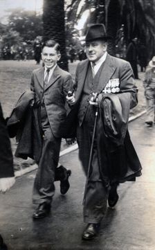Frank Page with his son, Thomas. Creator: Unknown