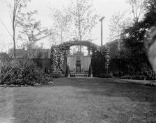 Franklin H. Walker fountain, Detroit, Mich., between 1905 and 1915. Creator: Unknown