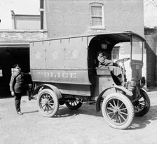 Franklin Motor Car Co., between 1910 and 1920. Creator: Harris & Ewing