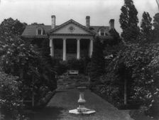 Franklin McFadden home, Radnor Valley Farm, Rosemont, Pennsylvania, 1919. Creator: Frances Benjamin Johnston