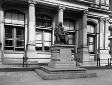 Franklin Statue, Philadelphia, Pa., between 1900 and 1906. Creator: Unknown