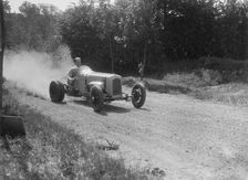 Frazer-Nash of RGJ Nash competing in the BOC Hill Climb, Chalfont St Peter, Buckinghamshire, 1932. Artist: Bill Brunell