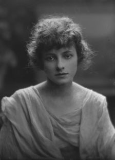 Frech, Grace, Miss, portrait photograph, 1917 Apr. 21. Creator: Arnold Genthe